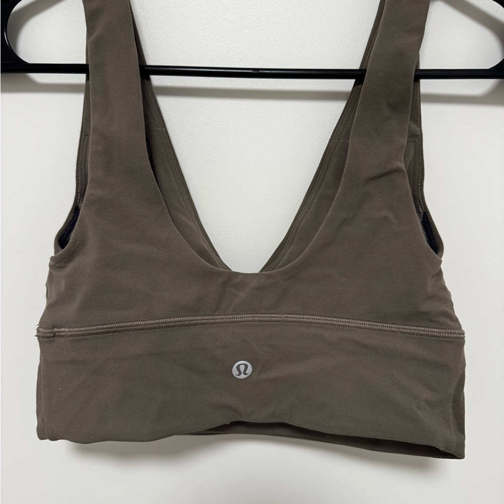 Lululemon tan bra